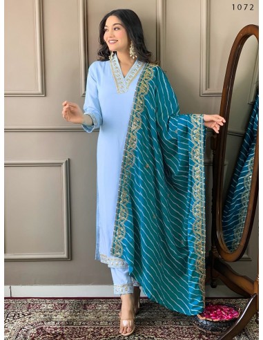 Ensemble Salwar Kameez Bleu Ciel avec Broderies Dorées et Dupatta Élégante  - 4