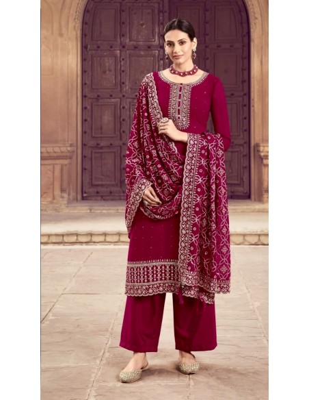 Ensemble Salwar Kameez Cerise avec Broderies Argentées et Dupatta Élégante  - 1