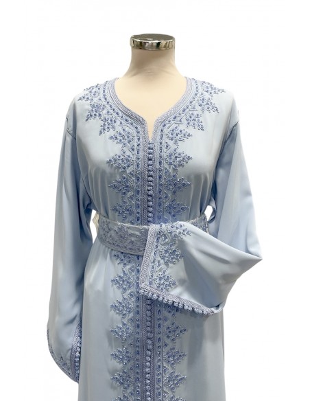 Caftan Bleu Ciel Élégance Subtile – Robe Orientale avec Broderies Délicates  - 2