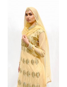 Robe de soirée indienne longue beige dorée avec voile assortie  - 1 2