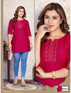 Kurti rouge avec Broderie Florale Élégante  - 1