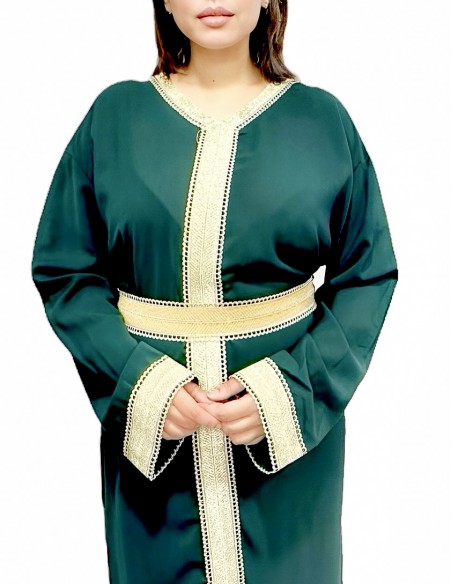 robe Caftan Vert Émeraude avec liseré brodé Dorées  - 2