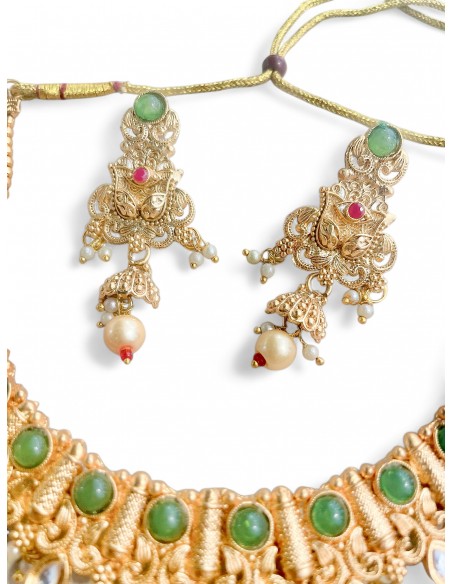 Parure de Bijoux Traditionnels Dorés avec Pierres Vertes et Perles – Collier et Boucles d’Oreilles Style Maharani  - 2