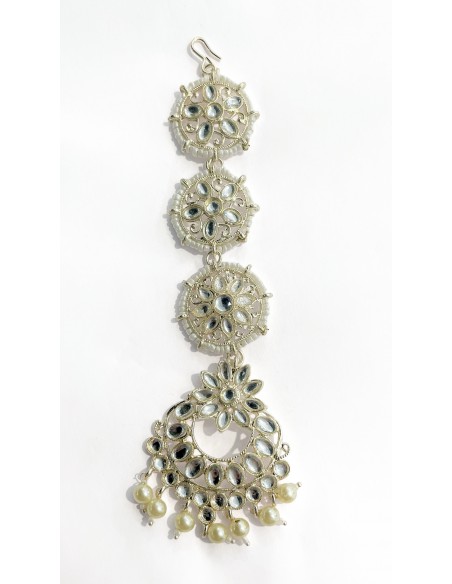 Bijou de tête Tikka argenté avec strass et perles – Style indien traditionnel  - 1