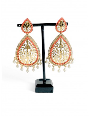 Boucles d’oreilles indiennes dorées et orange – Motif floral ajouré avec perles  - 1