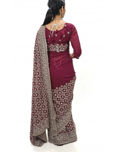 Sari Rouge Brodé Or –Prêt-à-Porter Élégance et Charme Intemporel  - 3