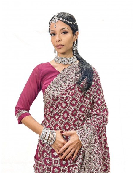 Sari Rouge Brodé Or –Prêt-à-Porter Élégance et Charme Intemporel  - 2