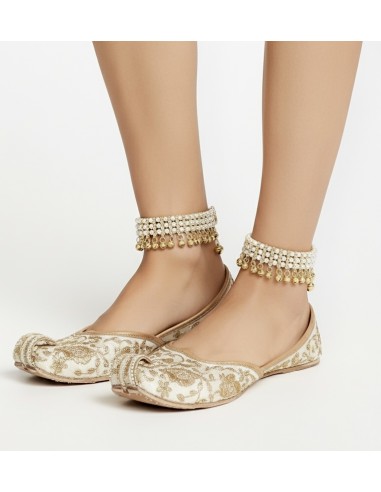 Anklets traditionnelles indiennes dorées avec perles blanches – Lot de 2  - 1