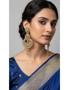 Boucles d’oreilles dorées serties de strass – Élégance orientale indienne  - 1