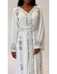 Caftan Dubai blanc/perlé manches longues – Robe orientale élégante ceinturée  - 1 2