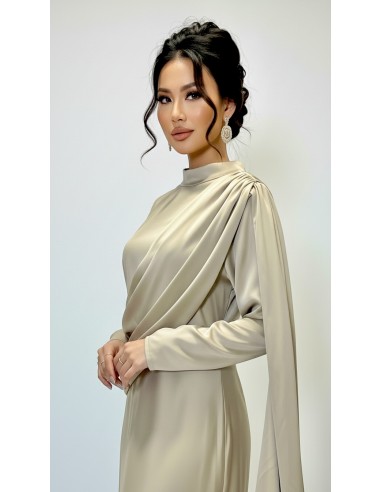 Robe longue satinée gold – Robe chic fluide à drapé moderne  - 3