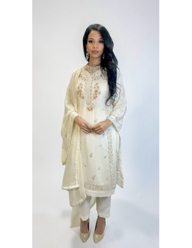 Tenue Pakistanaise Femme Luxe Brodée main– blanc cassée/motifs rose  - 1