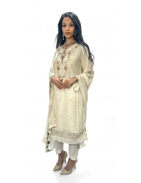 Tenue Pakistanaise Femme Luxe Brodée main– blanc casse/broderies bordeaux  - 1