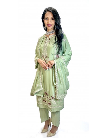 Tenue Pakistanaise Femme Luxe Brodée main– vert pastel  - 1